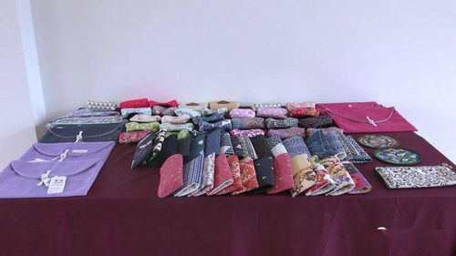 天等 返乡妈妈 扶贫车间除了生产传统服装,还生产什么特产