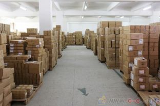 东莞宠物服装OEM定制生产厂家——趣逗派专业制造服务