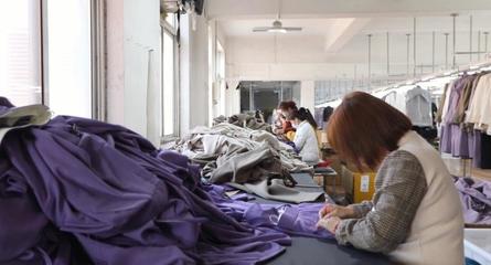 特步服装加工厂与创业加盟 开启成功之路的新选择